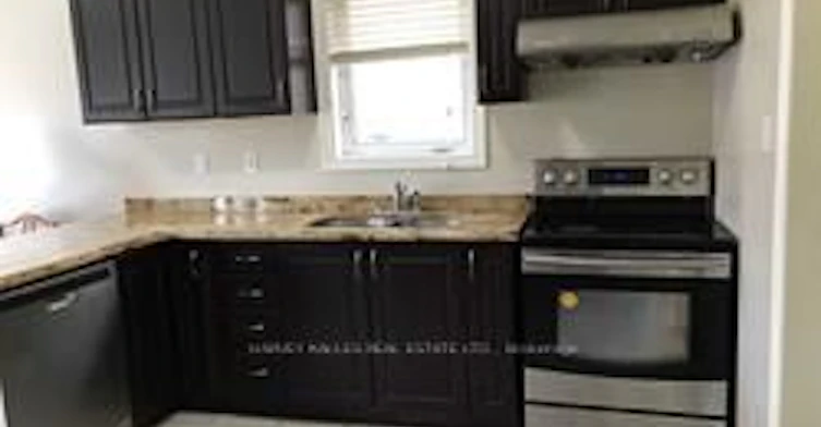 218 Helen Avenue, Markham, ON, L3R 1J8 - 6