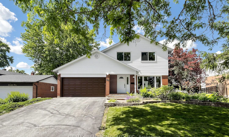 75 Pringle Avenue