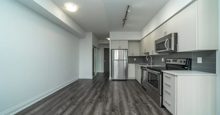 318-7900 Bathurst Street, Vaughan, ON, L4J 0J9 - 9