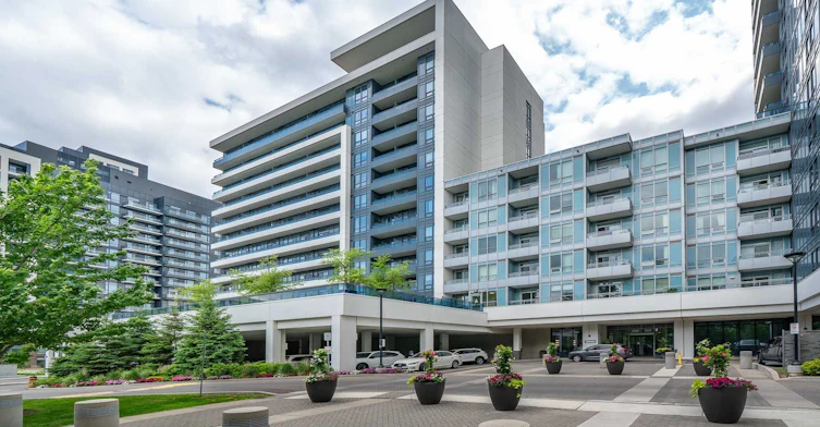 318-7900 Bathurst Street, Vaughan, ON, L4J 0J9