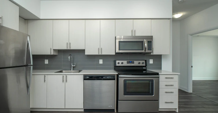 318-7900 Bathurst Street, Vaughan, ON, L4J 0J9 - 7