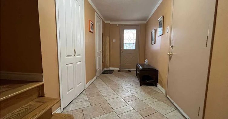 26 Joanna Crescent, Vaughan, ON, L4J 5E7 - 2