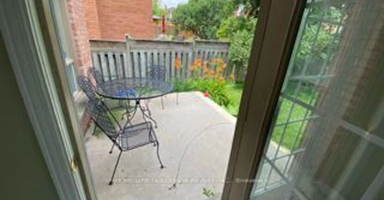38 Keffer Circle, Newmarket, ON, L3X 1R7 - 6