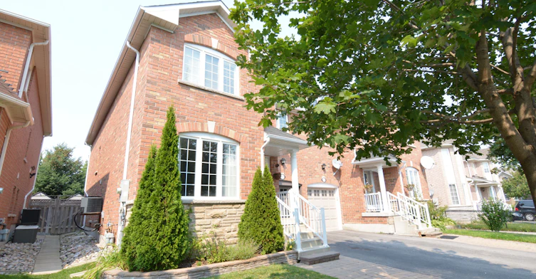 129 Trailhead Avenue, Newmarket, ON, L3X 2Z6