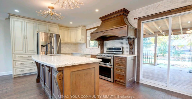 372 Dixon Boulevard, Newmarket, ON, L3Y 5C4 - 5