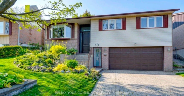 372 Dixon Boulevard, Newmarket, ON, L3Y 5C4