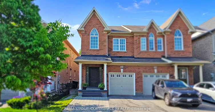 52 Four Seasons Crescent, East Gwillimbury, ON, L9N 0C3