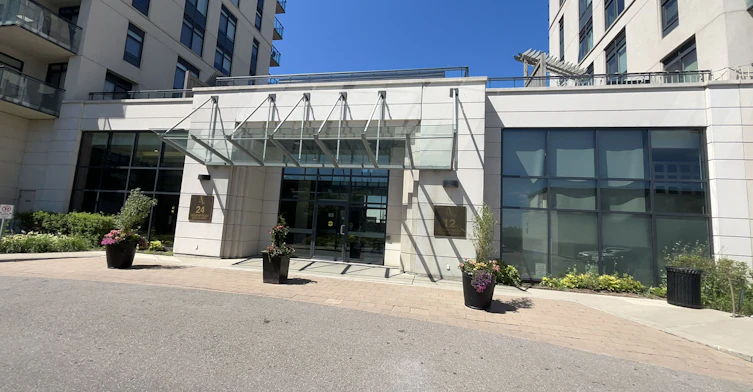 206-12 Woodstream Boulevard, Vaughan, ON, L4L 8C3
