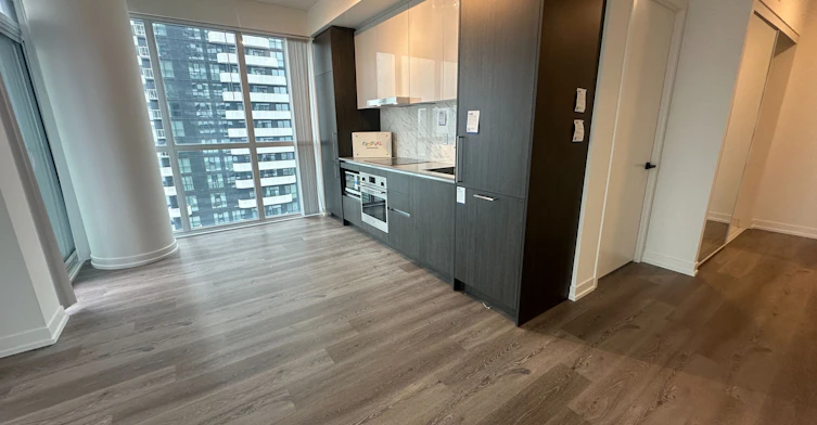 4112-225 Commerce Street, Vaughan, ON, L4K 0R1 - 2
