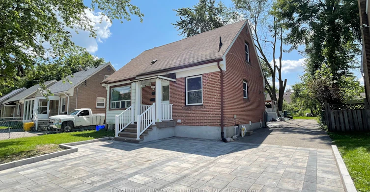 100 Pugsley Avenue, Richmond Hill, ON, L4C 1Z9 - 2