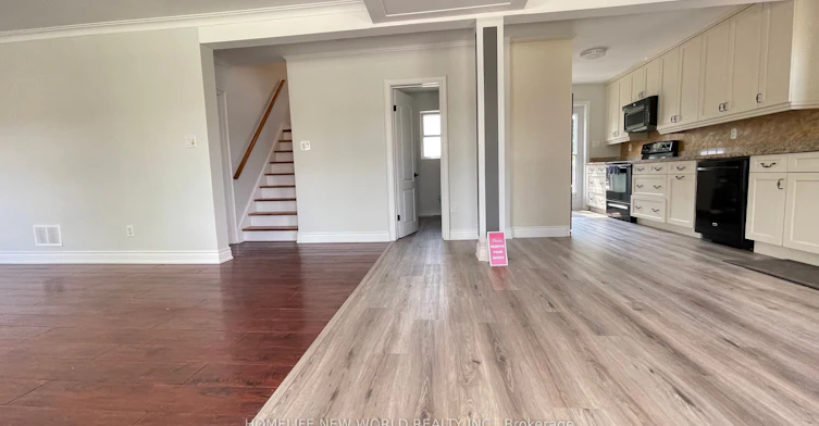 100 Pugsley Avenue, Richmond Hill, ON, L4C 1Z9 - 3