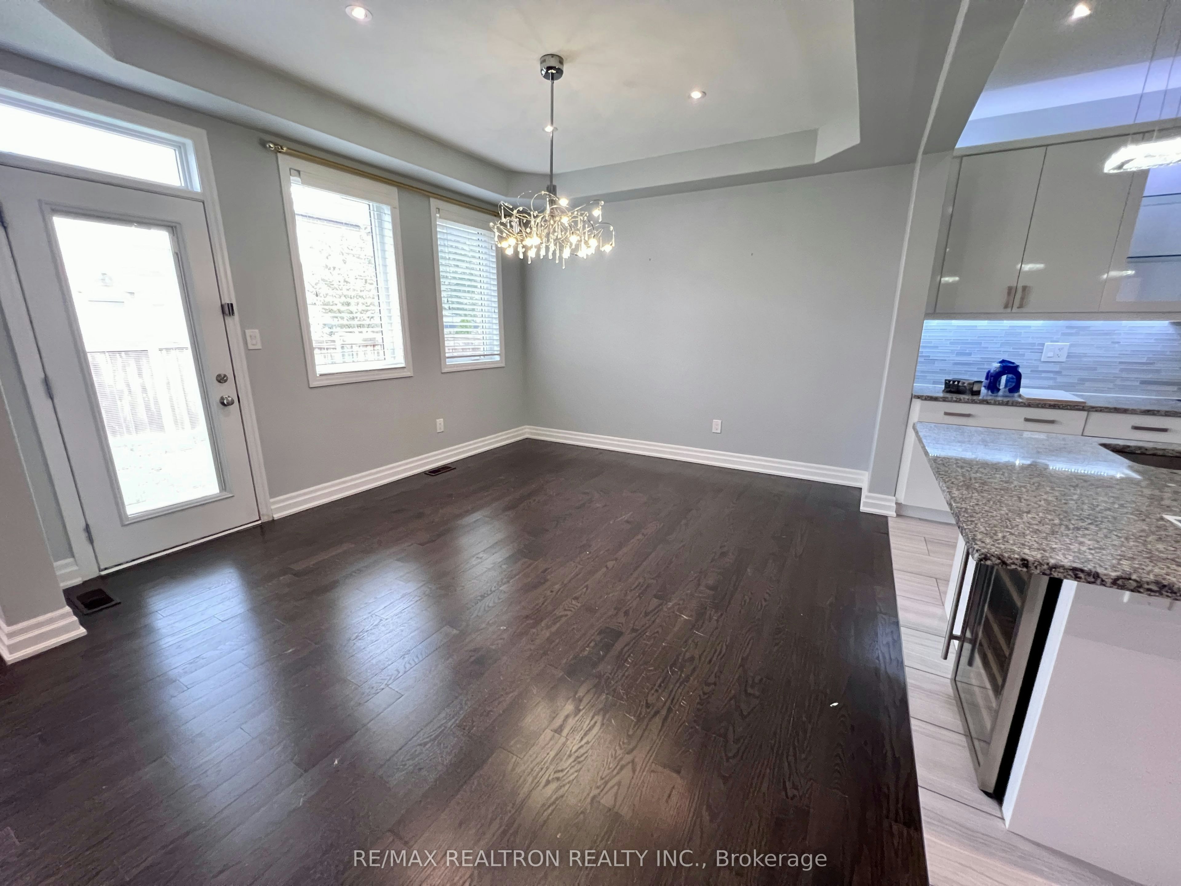 223 Thomas Phillips Drive, Aurora, ON, L4G 0Y2 - 4