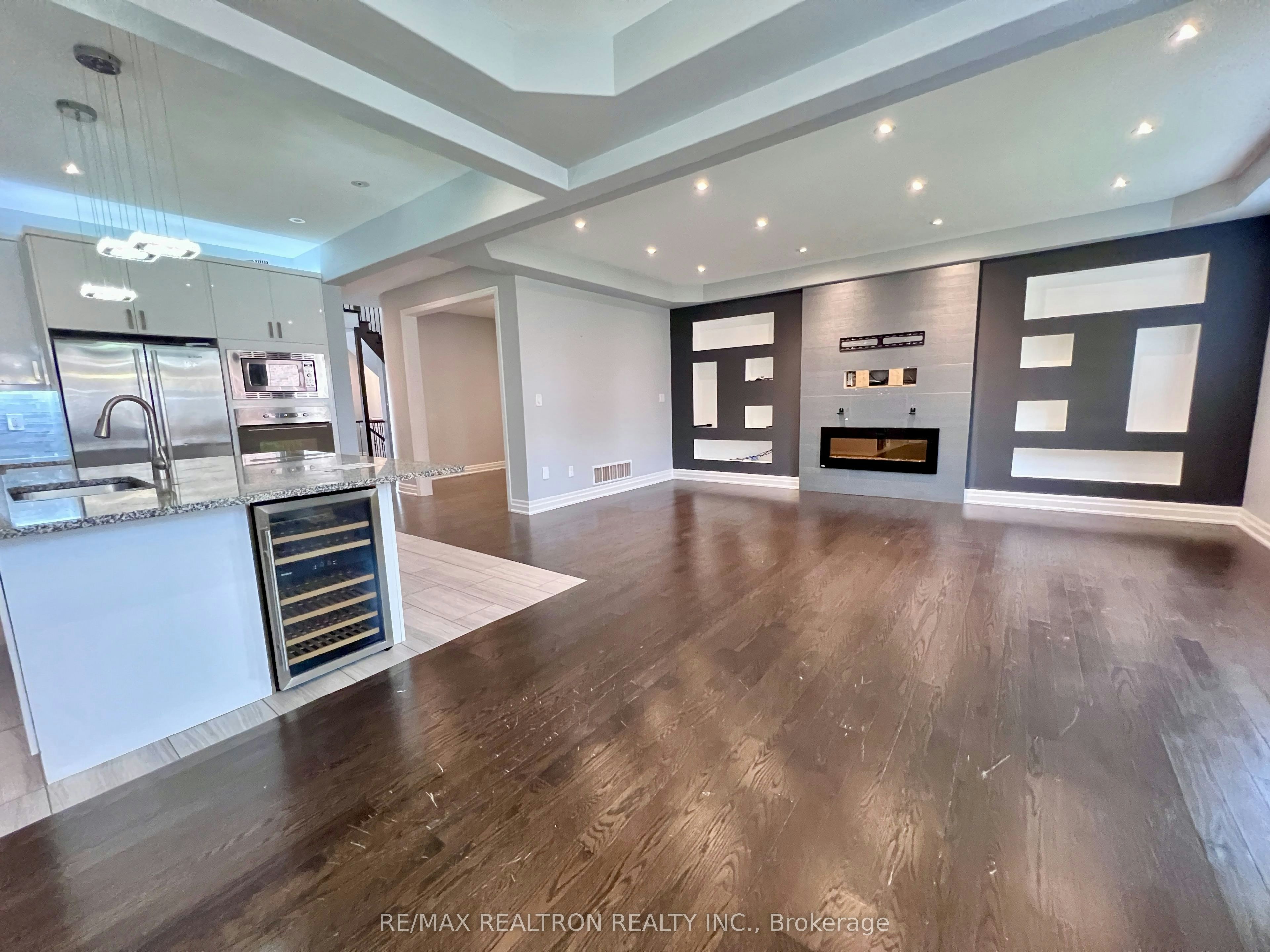 223 Thomas Phillips Drive, Aurora, ON, L4G 0Y2 - 5
