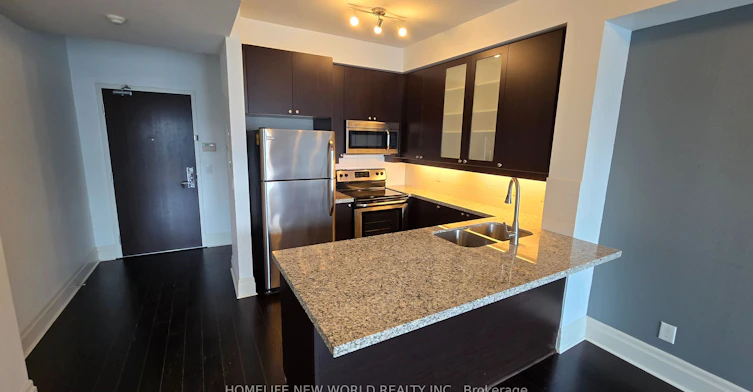 302-131 Upper Duke Crescent, Markham, ON, L6G 0C9 - 2