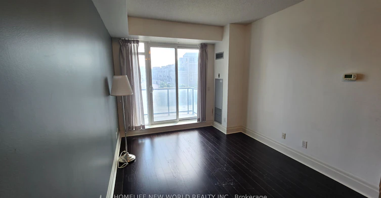 302-131 Upper Duke Crescent, Markham, ON, L6G 0C9 - 3