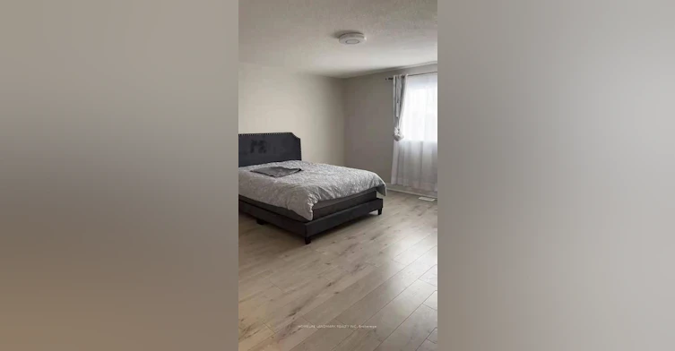 Upper-545 Menczel Crescent, Newmarket, ON, L3X 2P2 - 18