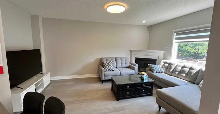 Upper-545 Menczel Crescent, Newmarket, ON, L3X 2P2 - 2