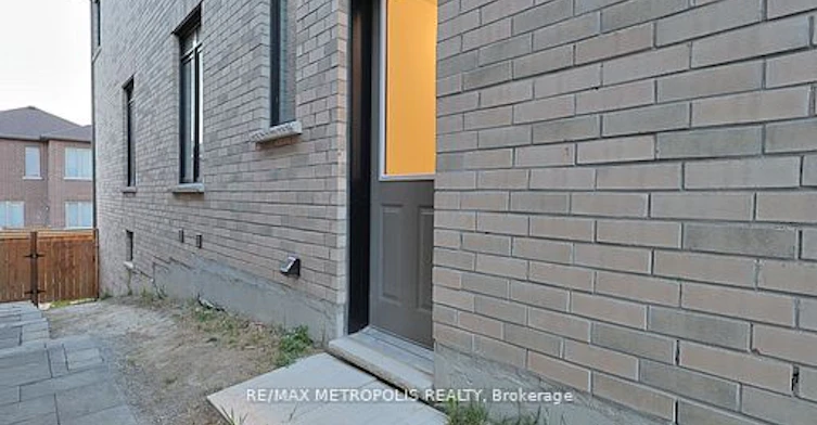 BSMT-75 Eastgrove Square, East Gwillimbury, ON, L9N 0R3 - 17
