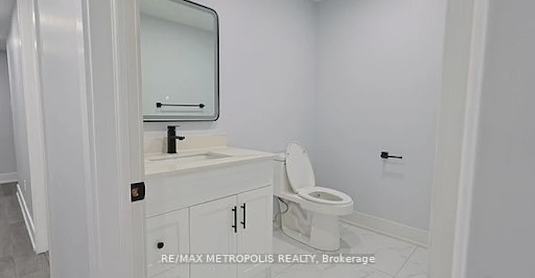BSMT-75 Eastgrove Square, East Gwillimbury, ON, L9N 0R3 - 11
