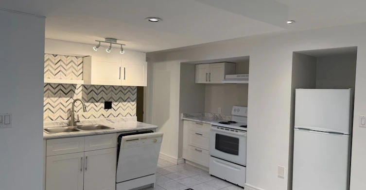 lower level-323 Elmwood Avenue, Richmond Hill, ON, L4C 1L7 - 9