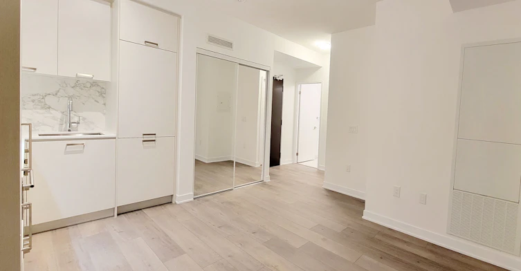1003-10 Honeycrisp Crescent, Vaughan, ON, L4K 0M7 - 7