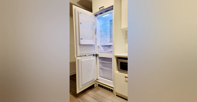 1003-10 Honeycrisp Crescent, Vaughan, ON, L4K 0M7 - 6