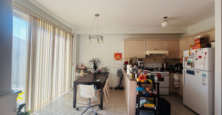 32 Oxfordshire Street, Markham, ON, L6C 2E1 - 3