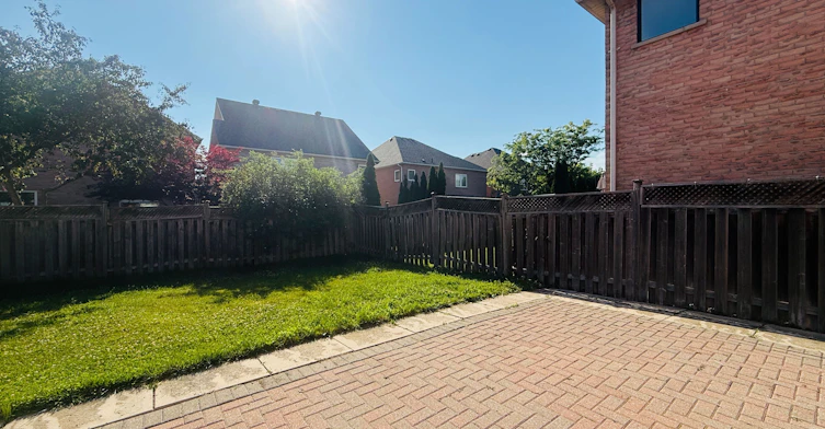 32 Oxfordshire Street, Markham, ON, L6C 2E1 - 9