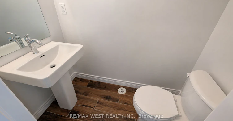 15 Inverary Crescent, Vaughan, ON, L4H 5G8 - 4