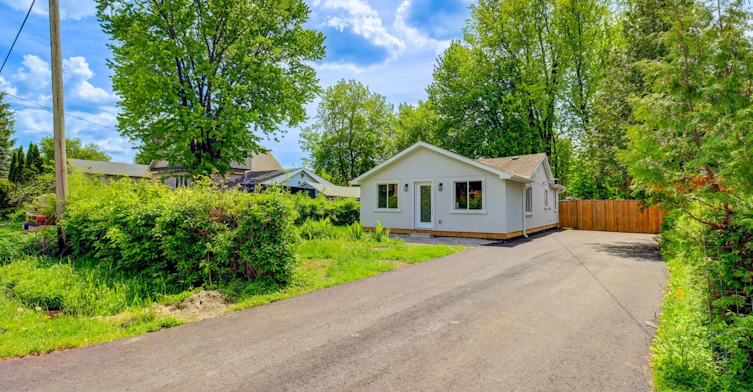 321 Tampa Drive, Georgina, ON, L4P 3A3 - 2