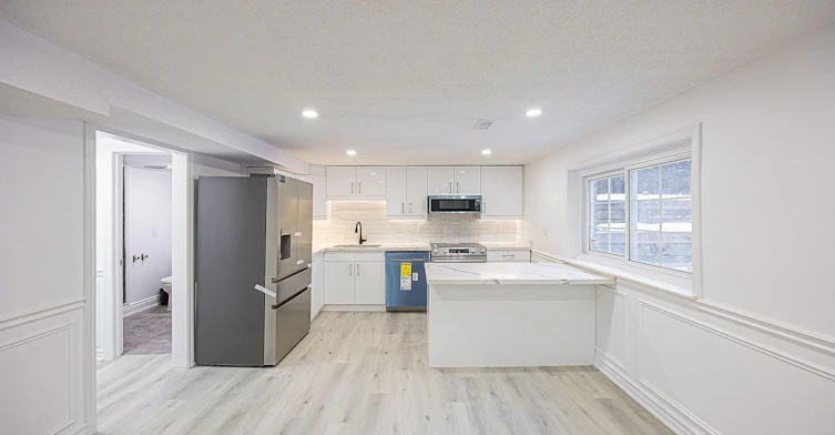 60 Fairway Drive, Aurora, ON, L4G 2H1 - 10
