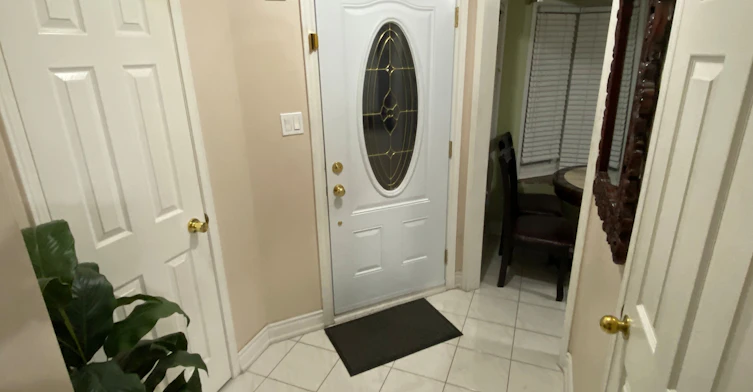 Upper-9 Clarion Crescent, Markham, ON, L3S 3M8 - 2