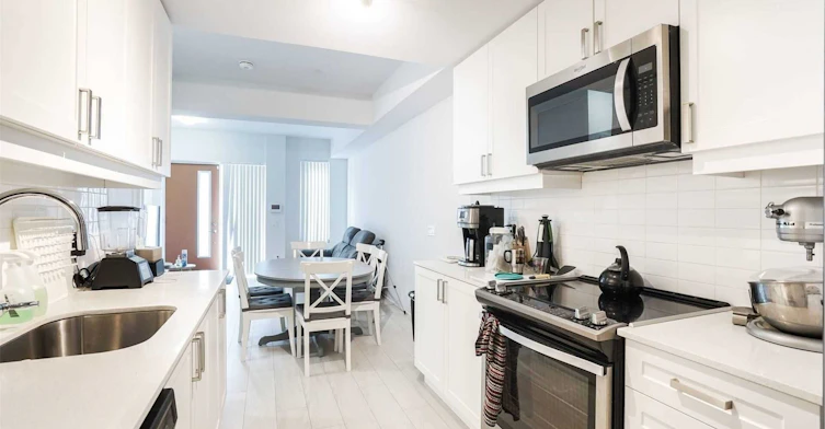 Th12-1010 Portage Parkway, Vaughan, ON, L4K 0K3 - 9