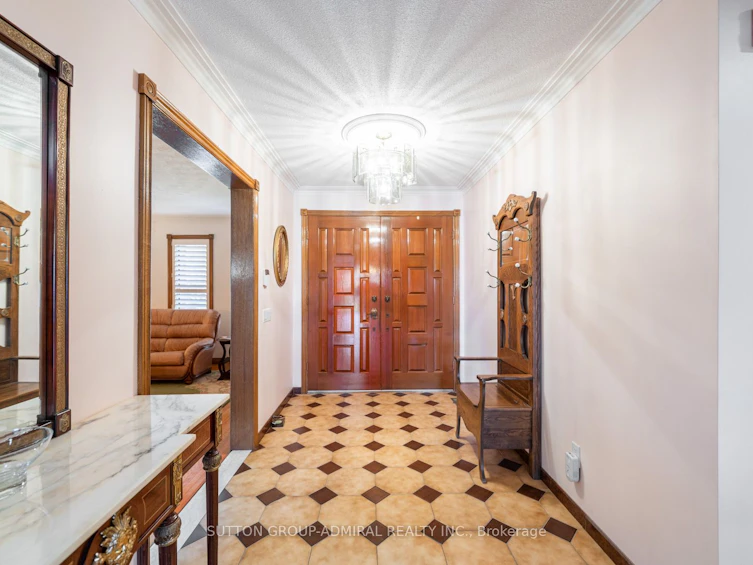 48 Weldrick Road W, Richmond Hill, ON, L4C 3T8 - 2