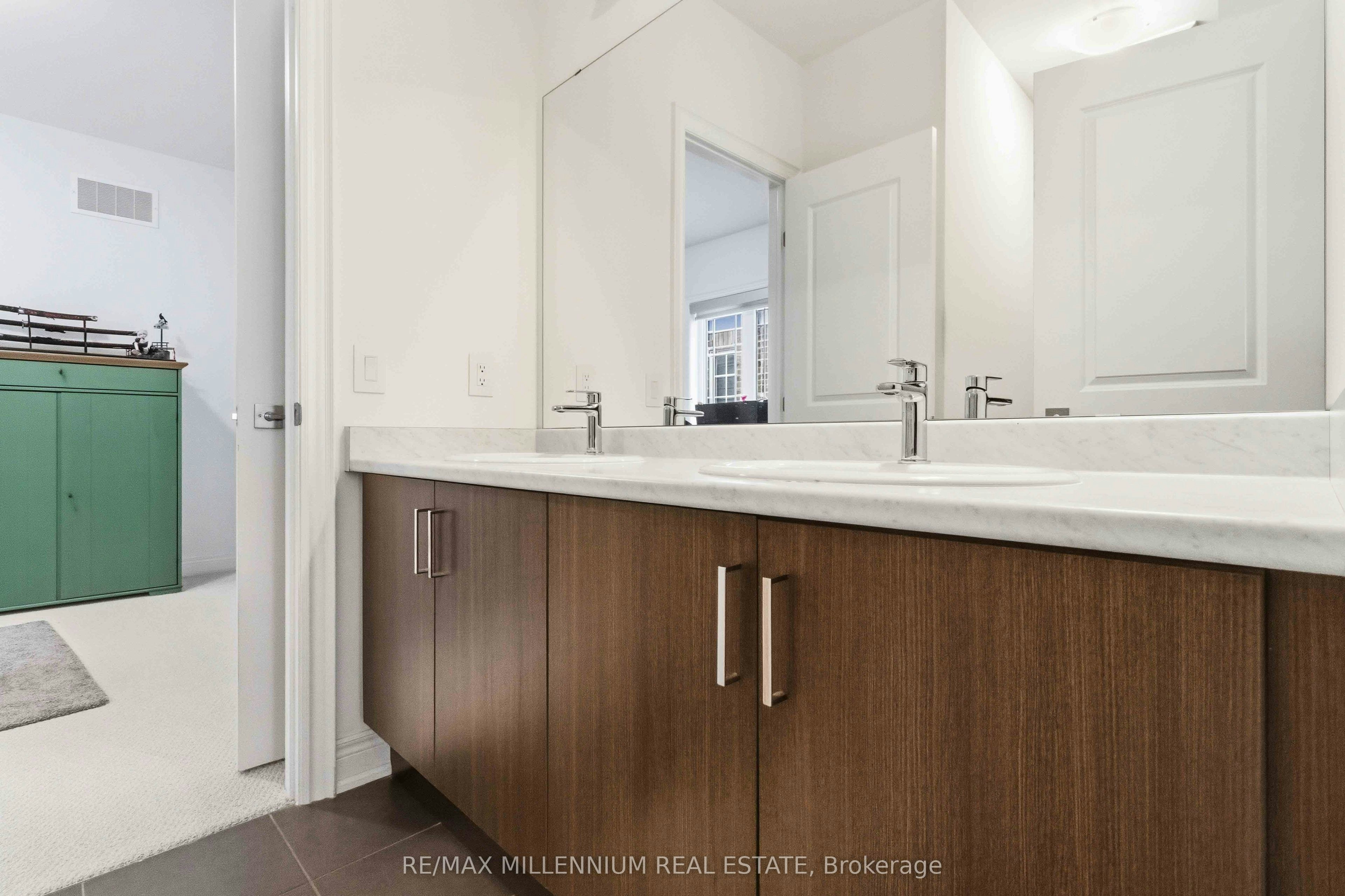 69 Menotti Drive, Richmond Hill, ON, L4E 1G7 - 27