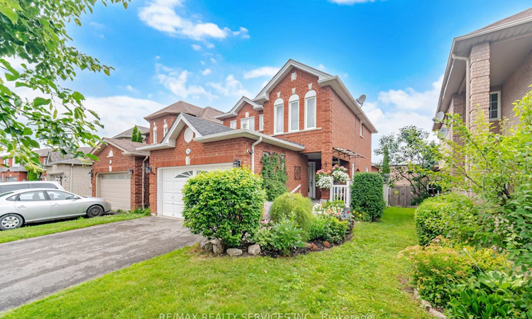 30 Henderson Crescent
