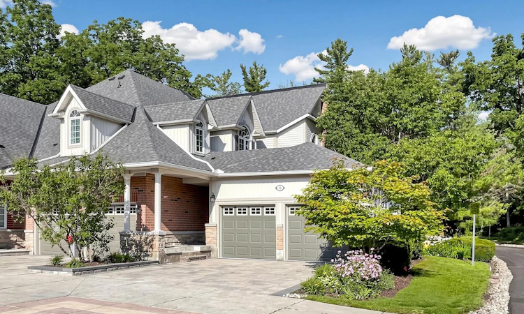 11 Berczy Creek Way