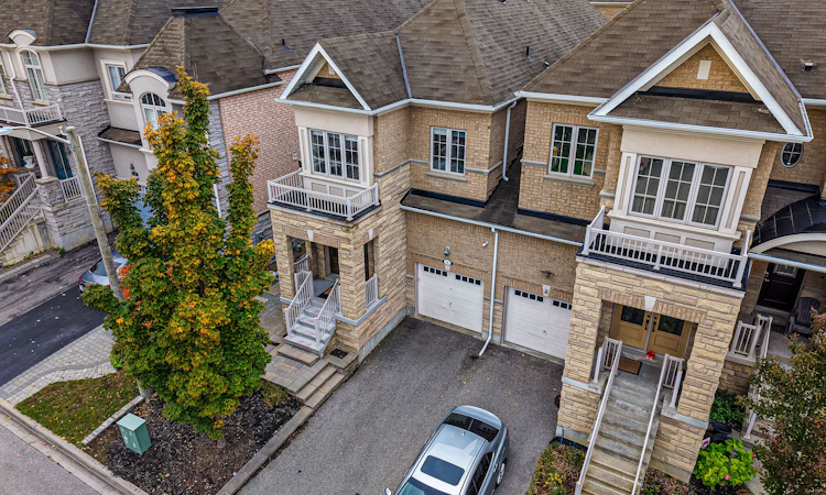 8 Bristlewood Crescent