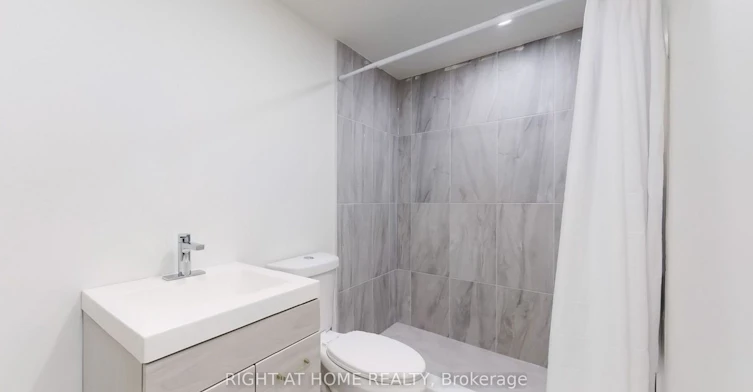 lower2-62 Mcclenny Drive, Aurora, ON, L4G 5N6 - 3