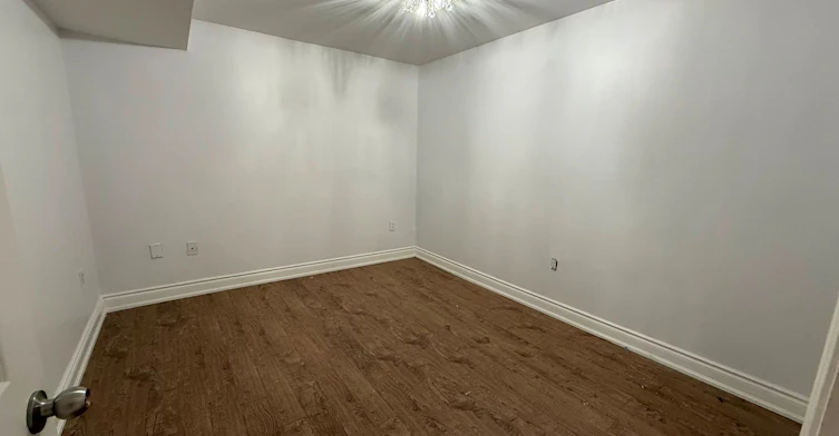 Basement-209 Old Colony Road S, Richmond Hill, ON, L4E 5B9 - 4