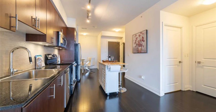 1530-7161 Yonge Street, Vaughan, ON, L3T 0C8 - 7