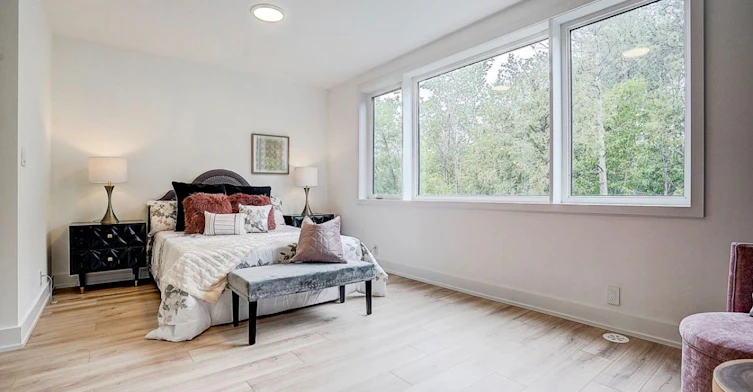 29 Chestnut Court, Aurora, ON, L4G 4A4 - 29