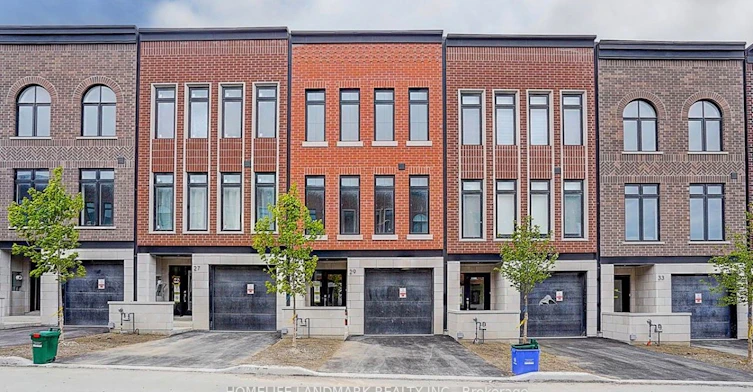 29 Chestnut Court, Aurora, ON, L4G 4A4
