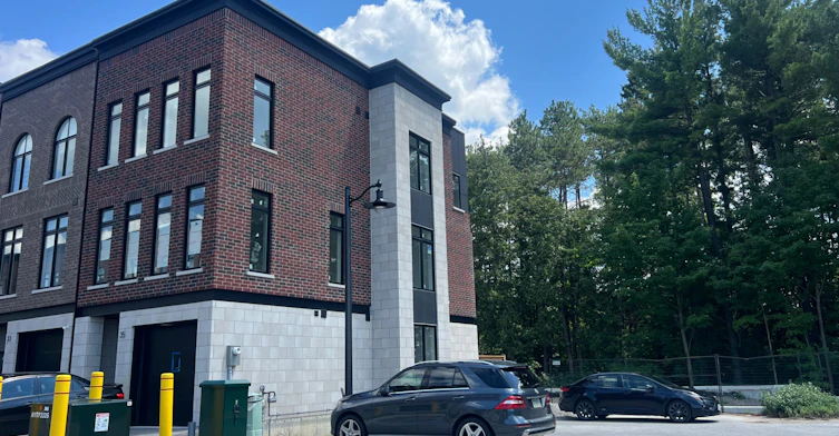 29 Chestnut Court, Aurora, ON, L4G 4A4 - 48