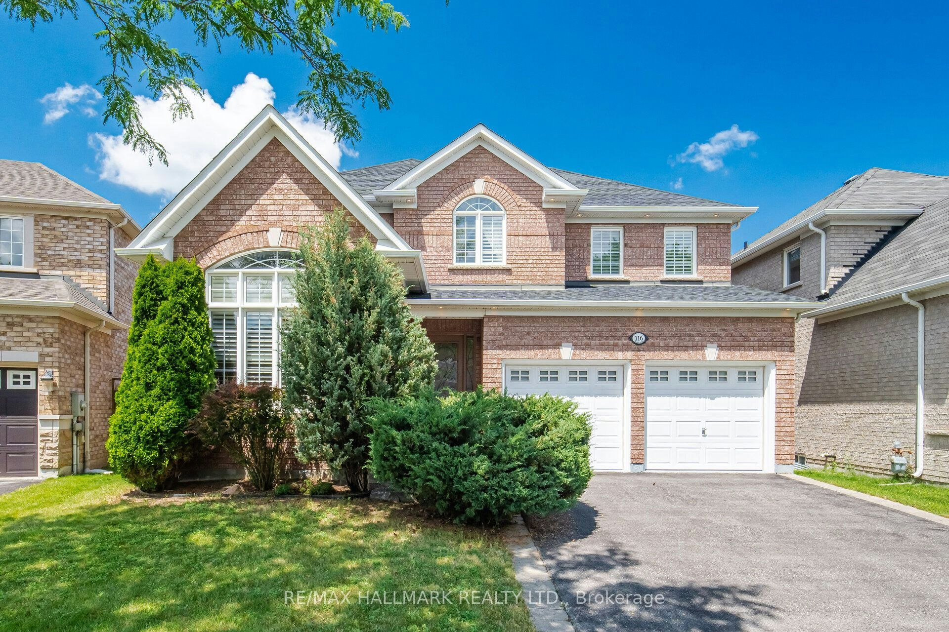 116 Beare Trail, Newmarket, ON, L3X 3B6