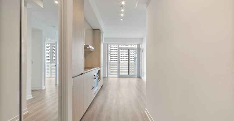 2616-28 Interchange Way, Vaughan, ON, L4K 0P8 - 4
