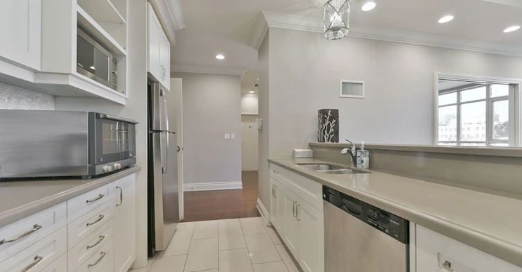 604-68 Main Street N, Markham, ON, L3P 0N5 - 24