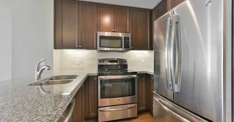 604-68 Main Street N, Markham, ON, L3P 0N5 - 6