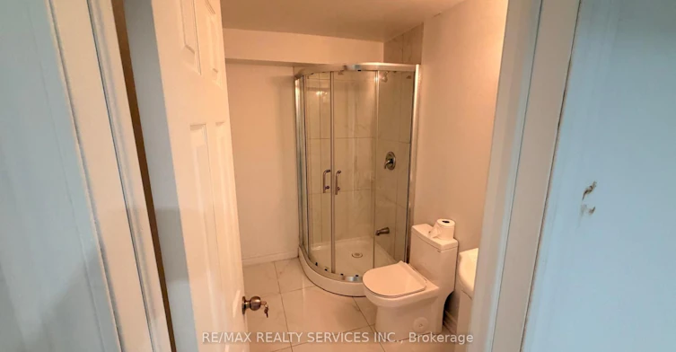 Basement-36 Windward Crescent, Vaughan, ON, L6A 3G5 - 3