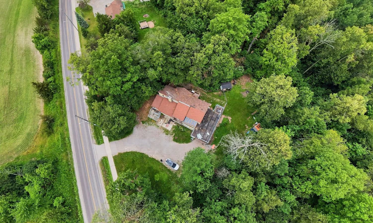 110 Glenwoods Avenue